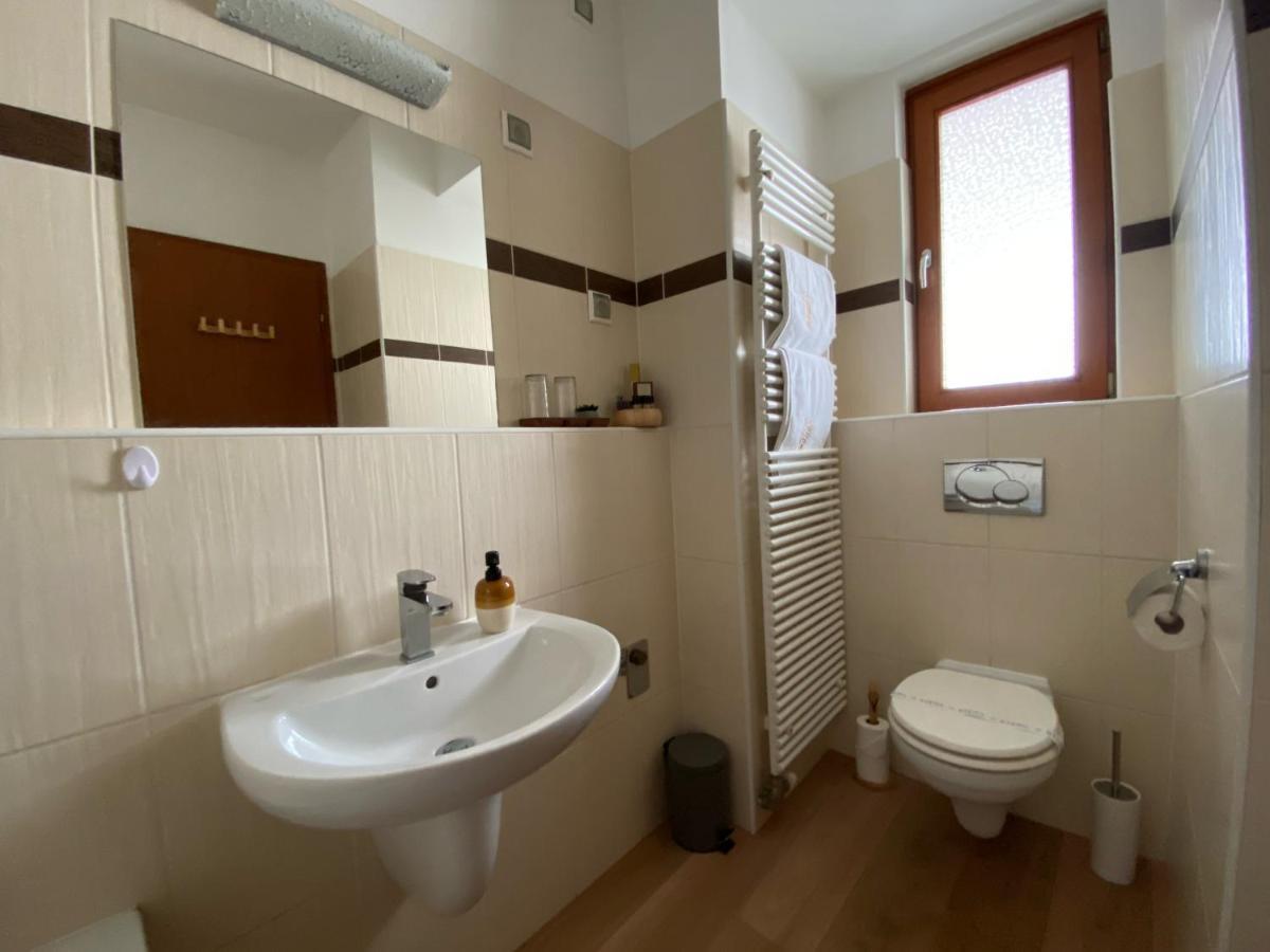 Lovag8 Apartment Boedapest Buitenkant foto